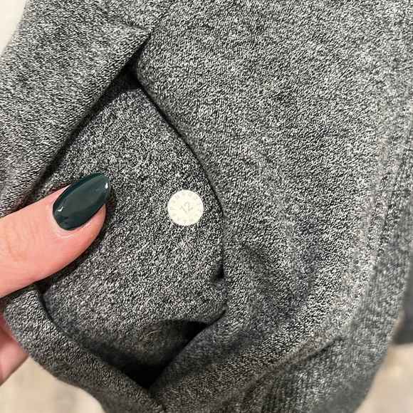 Dark grey Lululemon scuba - Picture 3 of 3